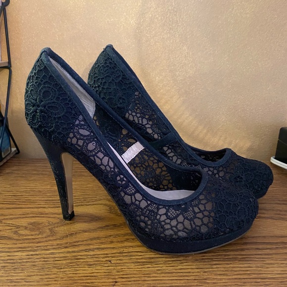 High Heels Size 9 - Call it Spring - Picture 2 of 5